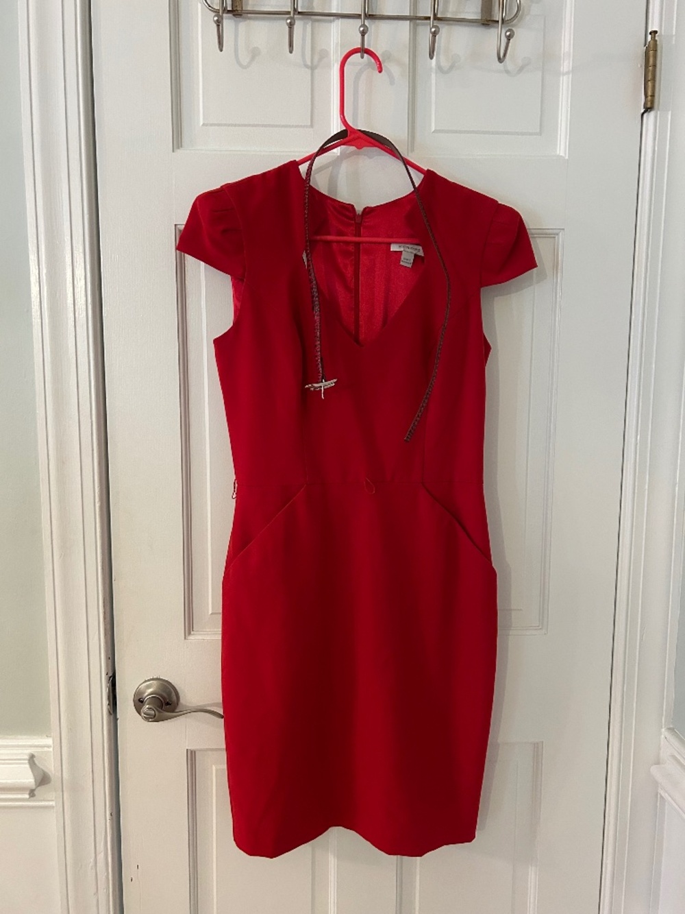Boston Proper Red V-Neck Short Sleeve Sheath Dress Size 6